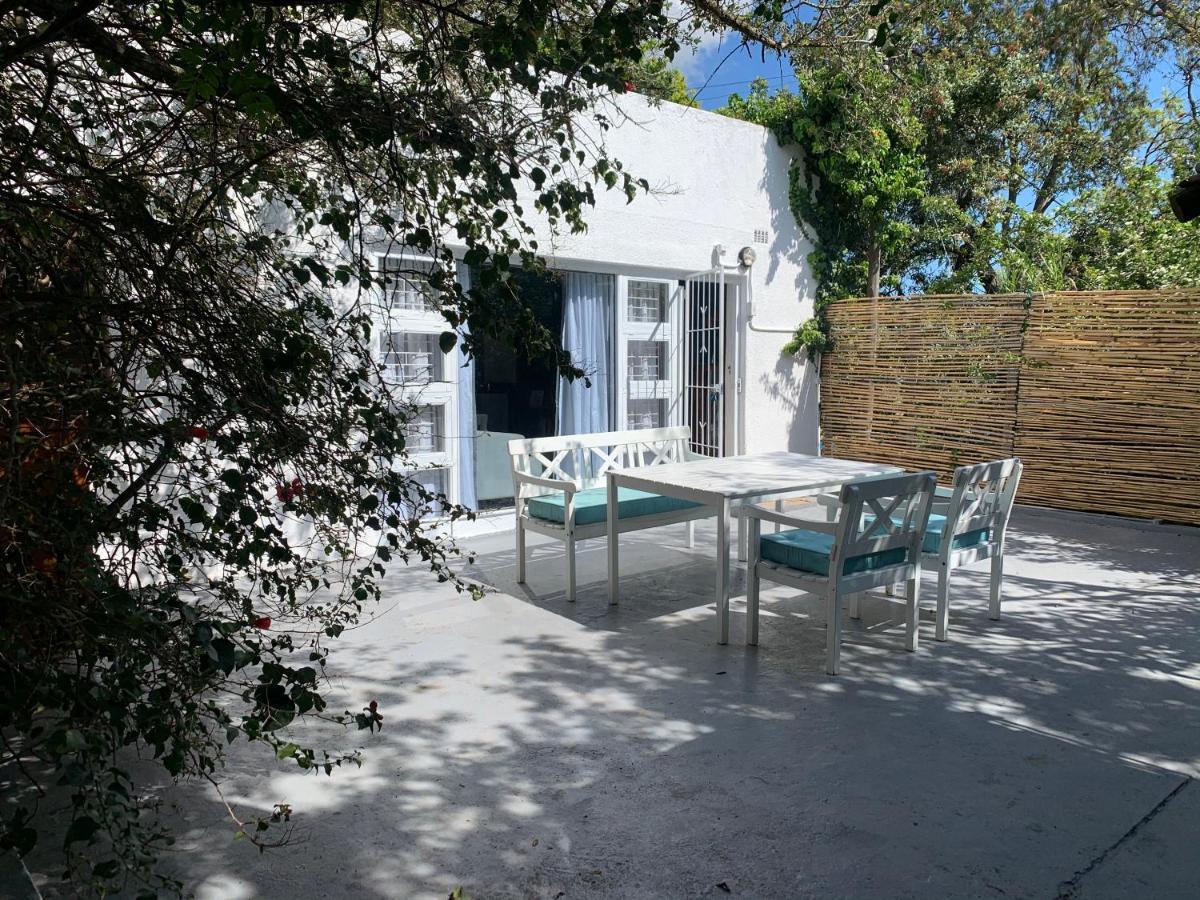 The Little Hideaway Guesthouse Stellenbosch Exterior photo