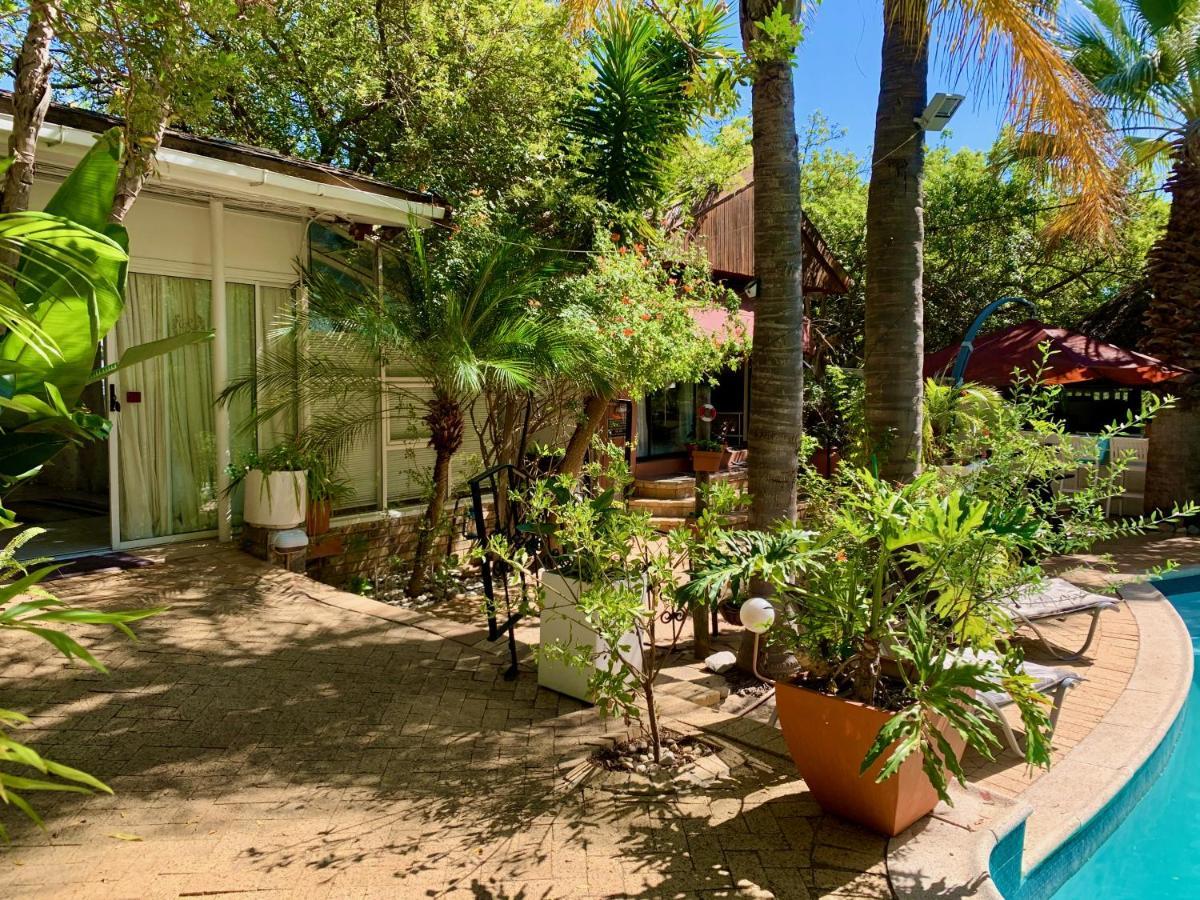 The Little Hideaway Guesthouse Stellenbosch Exterior photo